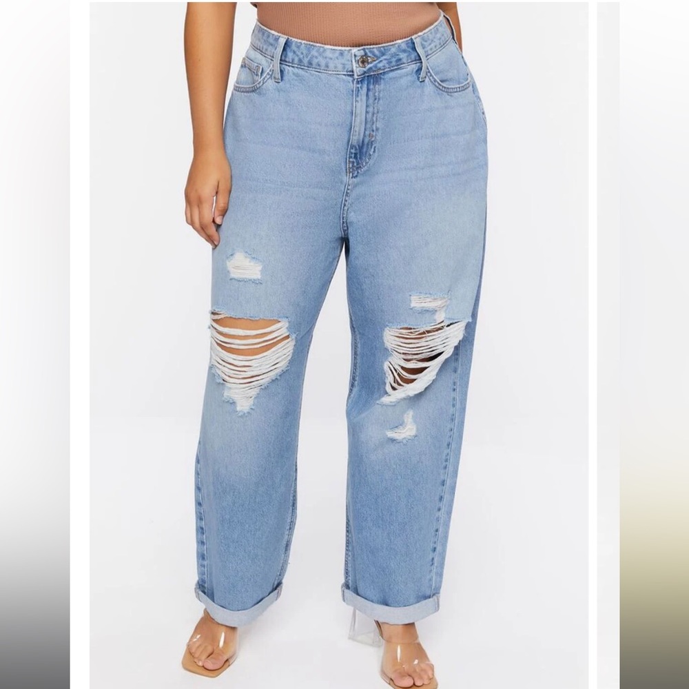 🆕 Forever 21 Baggy Distressed Jeans